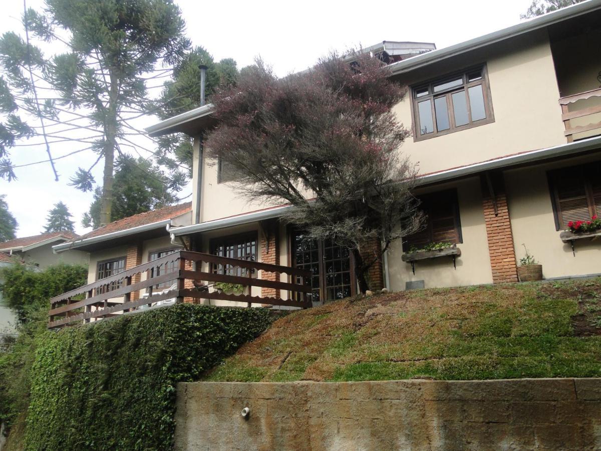 Casa Em Condominio Privado Campos do Jordão Exterior foto